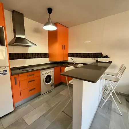 Deluxe With Parking - Carlos Haya Apartment