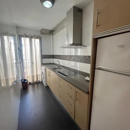 Deluxe With Parking - Carlos Haya Apartment *