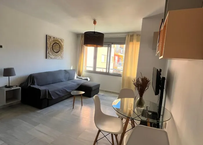 Appartement Deluxe With Parking - Carlos Haya *
